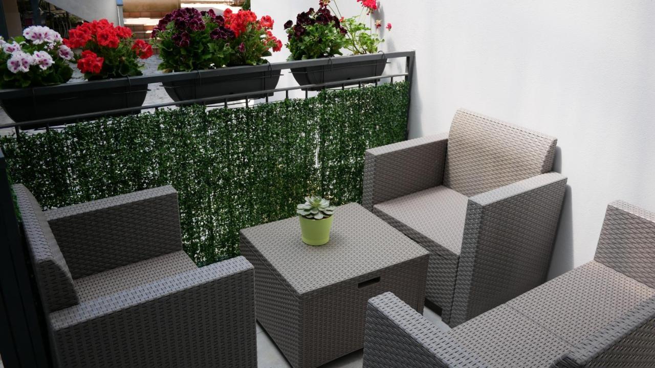 Terminal 1 Guest House เนเปิลส์ ภายนอก รูปภาพ