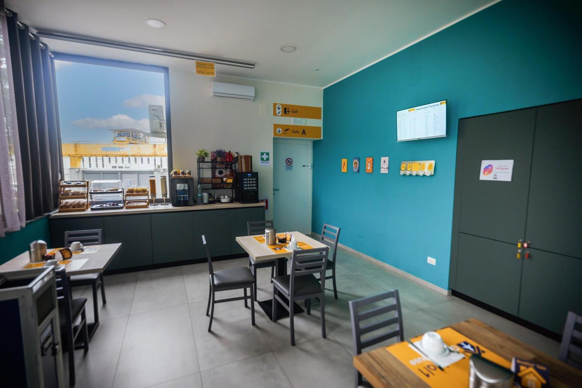 Terminal 1 Guest House เนเปิลส์ ภายนอก รูปภาพ