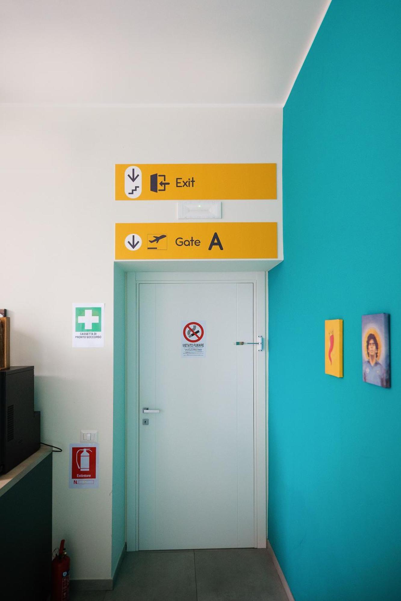 Terminal 1 Guest House เนเปิลส์ ภายนอก รูปภาพ